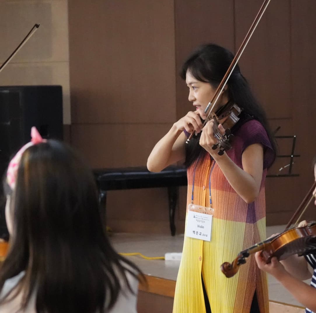 레슨 중인 백은교